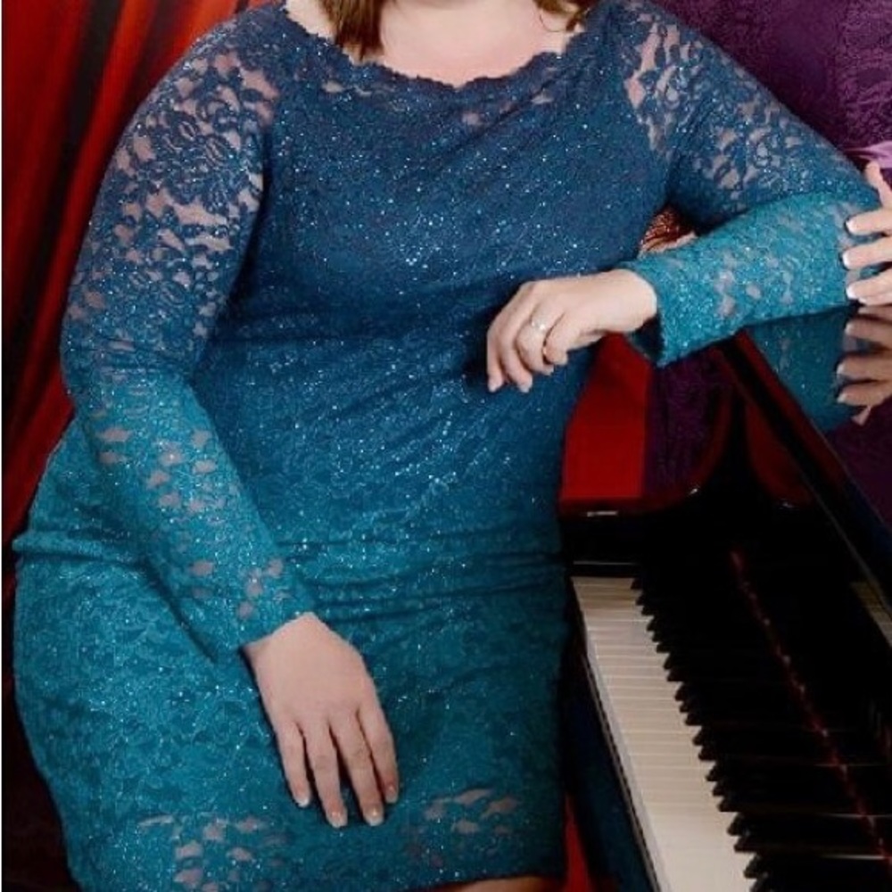 Off The Shoulder Simi Formal - image 3